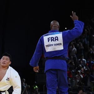 Véritable paradis personnalisé, la suite principale de l'hôtel met même à l'honneur un authentique kimono du judoka français.

Teddy Riner réagit après avoir remporté la médaille d'or dans le Judo masculin +100 kg aux Jeux Olympiques de Paris 2024.

© Mickael Chavet/ZUMA Press Wire