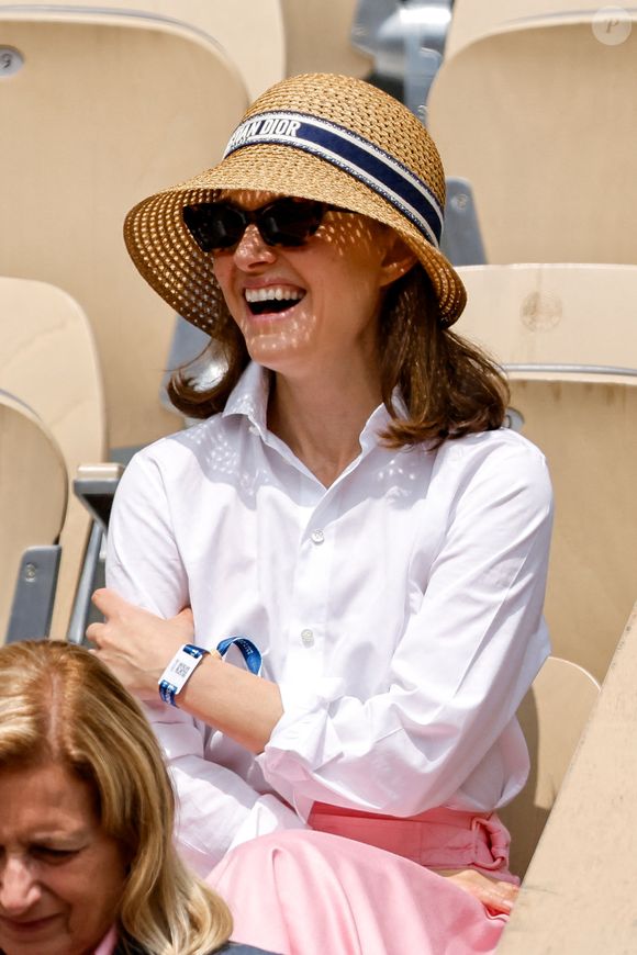 Natalie Portman en tribunes lors de la finale messieurs des Internationaux de France de Tennis de Roland Garros 2025, à Paris, France, le 8 juin 2025. 

© Cyril Moreau/Bestimage