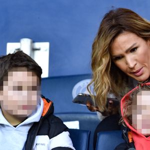 Ensemble, ils ont profité d'un shampoing très relaxant comme l'a dévoilé la musicienne sur son compte Instagram

Vitaa et ses fils Liham et Adam assistent au match de Ligue 1 Conforama PSG 5-0 Montpellier au Parc des Princes à Paris le 1 février 2020 © Giancarlo Gorassini / Bestimage