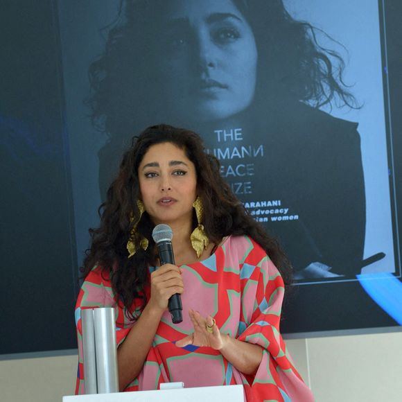 Golshifteh Farahani - Remise du prix Human Prize dans le cadre de la semaine du cinéma positif lors du 77ème Festival International du Film de Cannes le 23 mai 2024. © Rachid Bellak/Bestimage