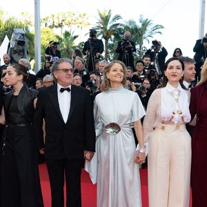 Vincent Lacoste, Luàna Bajrami, Daniel Auteuil, Jodie Foster, Rebecca Zlotowski, Virginie Efira - Montée des marches du film « Vie privée  » lors du 78ème Festival International du Film de Cannes, au Palais des Festivals à Cannes. Le 20 mai 2025
© Olivier Borde / Bestimage