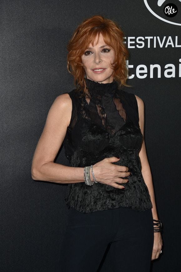 Ce mardi 20 octobre 2026, W9 diffuse son spectacle Nevermore, suivi d'un documentaire consacré à l'artiste.

Mylène Farmer au Photocall de la soirée des Trophées Chopard 2021 lors du 74ème festival du film de Cannes au salon Croisette de l'hôtel Majestic, le 9 juillet 2021. © Borde / Jacovides / Moreau / Bestimage