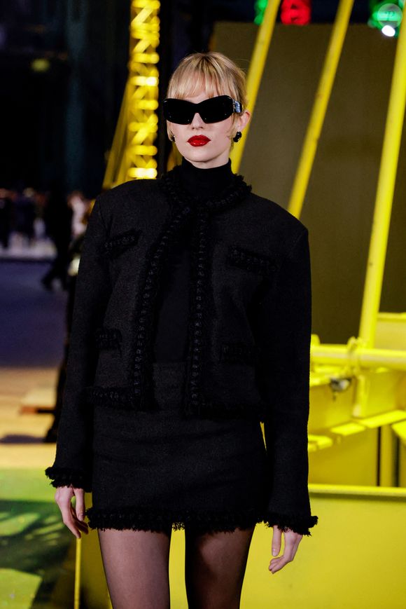 Angèle au photocall du défilé Chanel Collection Femme Prêt-à-Porter Automne/Hiver 2026-2027 lors de la Fashion Week de Paris (PFW) au Grand Palais, à Paris, France, le 9 mars 2026. © Olivier Borde/Bestimage