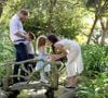 Un doux moment mère fille

Carte de voeux de Meghan et Harry avec leurs enfants Archie et Lilibet.
Capture d'écran Instagram