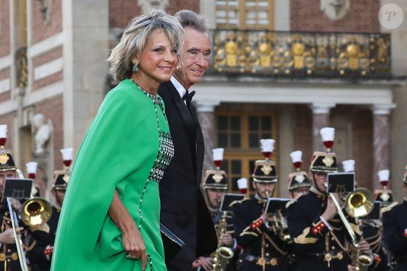 "Le projet de LVMH et ses enfants autour de lui, c'est le projet de mon mari, ce n'est pas le mien. Ce n'est vraiment pas mon combat ! Encore une fois, c'est un discours médiatique qui est très, très loin de la réalité", a-t-elle notamment déclaré. 

Bernard Arnault, PDG de LVMH, et sa femme, la pianiste française Hélène Mercier-Arnault - Dîner d'Etat au château de Versailles en l'honneur de la visite officielle du roi et de la reine d'Angleterre en France (20 - 22 septembre 2023 © Stéphane Lemouton / Bestimage