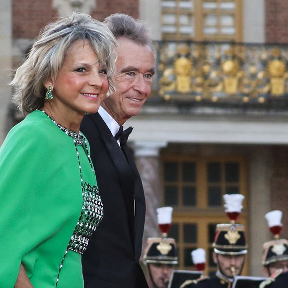 "Le projet de LVMH et ses enfants autour de lui, c'est le projet de mon mari, ce n'est pas le mien. Ce n'est vraiment pas mon combat ! Encore une fois, c'est un discours médiatique qui est très, très loin de la réalité", a-t-elle notamment déclaré. 

Bernard Arnault, PDG de LVMH, et sa femme, la pianiste française Hélène Mercier-Arnault - Dîner d'Etat au château de Versailles en l'honneur de la visite officielle du roi et de la reine d'Angleterre en France (20 - 22 septembre 2023 © Stéphane Lemouton / Bestimage