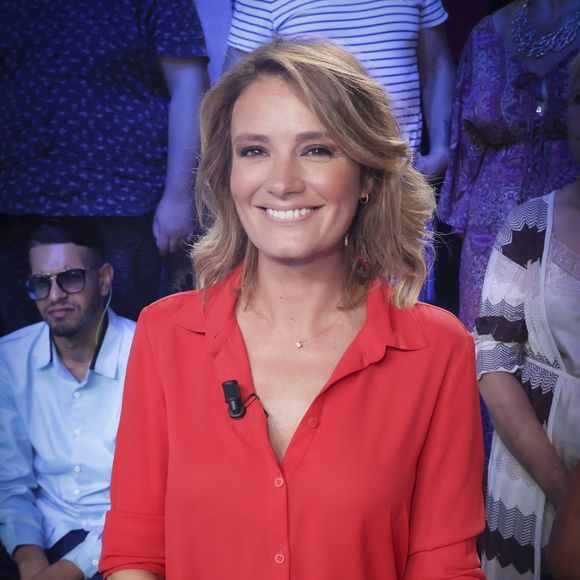 Pascale De La Tour Du Pin est un visage emblématique du petit écran

Exclusif - Pascale De La Tour Du Pin - Sur le plateau de l’émission TPMP (Touche Pas à Mon Poste) présentée en direct par C.Hanouna et diffusée sur C8 - Paris. © Jack Tribeca / Bestimage