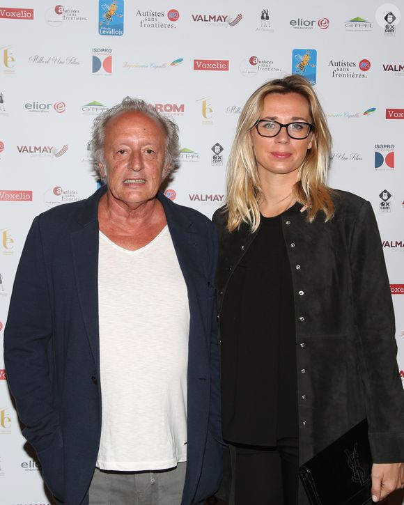 Didier Barbelivien et sa femme Laure - Gala de bienfaisance "Autistes sans frontières 92" à l'hôtel de ville de Levallois-Perret, le 26 mai 2016. © Denis Guignebourg/Bestimage
