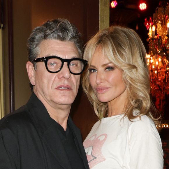 Marc Lavoine et Adriana Karembeu s’offrent une virée en Normandie avec Nina

Exclusif - Marc Lavoine (co-producteur du spectacle) et sa compagne Adriana Karembeu lors de la générale du spectacle musical "Les Souliers Rouges" au Casino de Paris. © Guirec Coadic/Bestimage