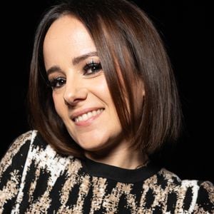 De ce lien artistique est donc né un fort attachement entre les deux artistes, qui restent en contact plus de 25 ans après leur rencontre.

Exclusif - Alizée Lyonnet lors de la tournée des années 2000 "I Gotta Feeling"  au Dôme de Paris le 13 mars 2026. © Julien Sarkissian / Bestimage