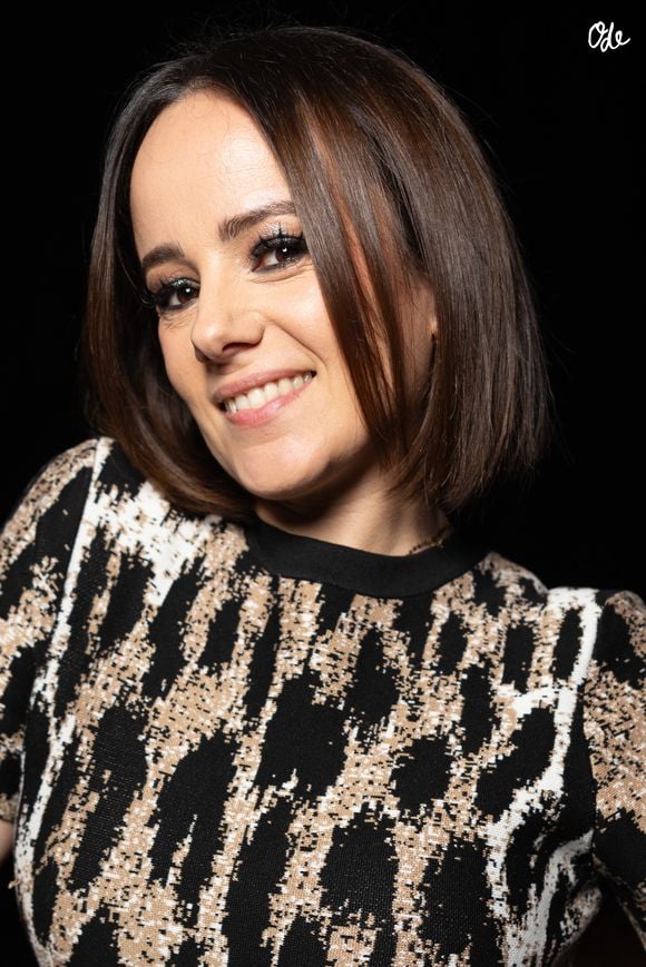 De ce lien artistique est donc né un fort attachement entre les deux artistes, qui restent en contact plus de 25 ans après leur rencontre.

Exclusif - Alizée Lyonnet lors de la tournée des années 2000 "I Gotta Feeling"  au Dôme de Paris le 13 mars 2026. © Julien Sarkissian / Bestimage