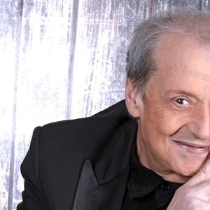 Portrait de Guy Carlier à Paris, le 19 avril 2024.
© Cédric Perrin/Bestimage