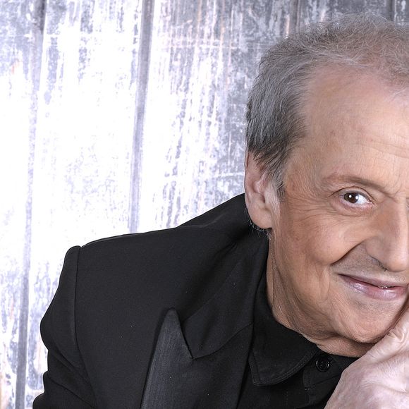 Portrait de Guy Carlier à Paris, le 19 avril 2024.
© Cédric Perrin/Bestimage