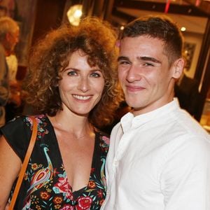 Depuis un an, il partage de temps en temps l'écran avec sa mère dans la série de TF1 "Ici tout commence".

Exclusif - Elsa Lunghini et son fils Luigi Kröner lors du premier jour de la 11ème édition du festival du Film Francophone d'Angoulême, le 21 août 2018.

Photo : Jerome Domine / Abacac