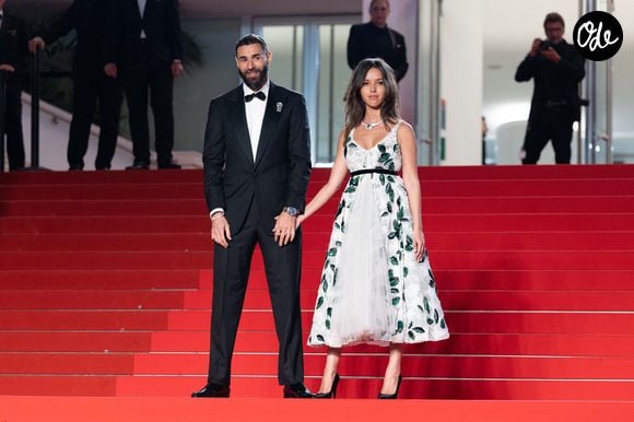 Karim Benzema et sa compagne Lyna Khoudri à la descente des marches du film « 13 jours 13 nuits » lors du 78ème Festival International du Film de Cannes. Le 23 mai 2025.

© Olivier Borde/ Bestimage