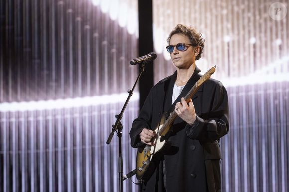 Exclusif - Le chanteur Raphaël sur la scène des 39èmes Victoires de la Musique à la Seine Musicale à Paris. Le 7 février 2024
© Cyril Moreau / Bestimage