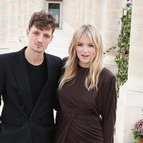 Niels Schneider et sa compagne Virginie Efira - 35ème édition des "Trophées ANDAM" dans les jardins du Palais Royal à Paris, France, le 27 juin 2024. © Christophe Clovis / Bestimage