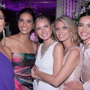 Melody Vibert, Chloé Mortaud, Amandine Petit, Syvie Tellier, Marine Lorphelin - Soirée de gala du 10ème anniversaire de l’association "Les Bonnes Fées" à l’Hôtel The Peninsula Paris le 8 octobre 2025. © Rachid Bellak/Bestimage