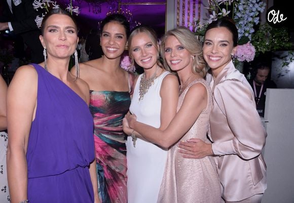 Melody Vibert, Chloé Mortaud, Amandine Petit, Syvie Tellier, Marine Lorphelin - Soirée de gala du 10ème anniversaire de l’association "Les Bonnes Fées" à l’Hôtel The Peninsula Paris le 8 octobre 2025. © Rachid Bellak/Bestimage