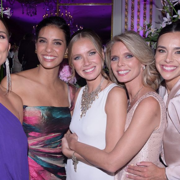 Melody Vibert, Chloé Mortaud, Amandine Petit, Syvie Tellier, Marine Lorphelin - Soirée de gala du 10ème anniversaire de l’association "Les Bonnes Fées" à l’Hôtel The Peninsula Paris le 8 octobre 2025. © Rachid Bellak/Bestimage