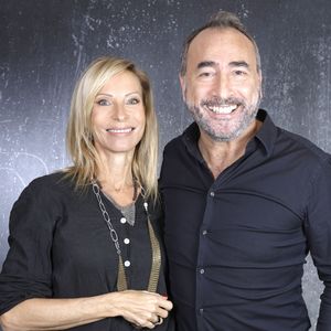 Exclusif - Portrait de Rebecca Hampton et Alil Vardar lors de l'enregistrement de l'émission "Chez Jordan de Luxe" à Paris. Le 12 novembre 2024
© Cédric Perrin / Bestimage