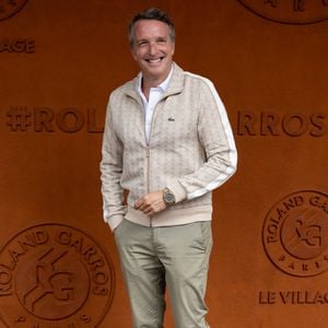 Stéphane Rotenberg au village lors des Internationaux de France de Tennis de Roland Garros 2026. Paris, le 2 juin 2026.
© Jacovides-Moreau / Bestimage
