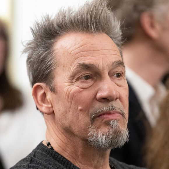 Florent Pagny - Cérémonie de la remise de la médaille de chevalier de l'ordre des arts et des lettres à Alexandre Kirchhoff, PDG du label Capitol Music France par R.Dati au Ministère de la Culture à Paris le 9 janvier 2026. ©Cyril Moreau / Bestimage