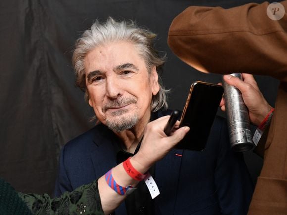 Exclusif - Serge Lama en backstage de la 38ème cérémonie des Victoires de la musique à la Seine musicale de Boulogne-Billancourt, France, le 10 février 2023. © Moreau-Veren/Bestimage