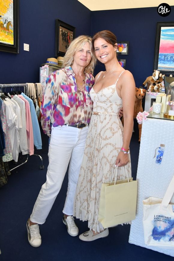 Exclusif - Virginie Coupérie - Eiffel et Carole Juge-Llewellyn dans l'espace VIP, le Pavillon Eiffel, lors de la 12ème édition Longines Paris Eiffel Jumping au pied de la Tour Eiffel sur le Champ-de-Mars à Paris, France, le 20 juin 2026.
© Perusseau-Veeren/Bestimage