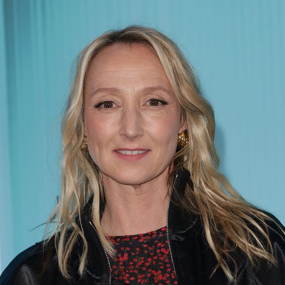 "j'ai eu envie que mes enfants connaissent la même enfance. Alors je me suis réinstallée dans le Sud, près de Montpellier", a ensuite ajouté l'actrice

Audrey Lamy - Photocall du showcase 2026 Disney+ à l'Institut de France à Paris le 15 janvier 2026. © Coadic Guirec/Bestimage