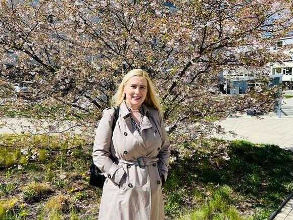 "Nous sommes comblés de bonheur, remplis de gratitude - et tout simplement submergés par ce petit rayon de soleil", écrit-elle sur son compte Instagram

La princesse Josefa de Hohenzollern le 10 mai 2025 © Instagram
