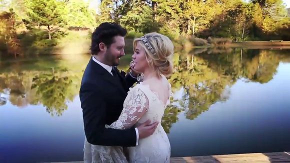 Photos de mariage de Kelly Clarkson et Brandon Blackstock en octobre 2013.


Backgrid UK/ Bestimage