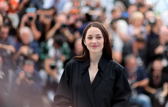 Sur Instagram, la comédienne a partagé une photo souvenir d'un engagement écologique commun à Bordeaux.

Marion Cotillard au photocall du film "Karma" lors du 79ème Festival International du Film de Cannes (12 - 23 mai 2026), le 16 mai 2026.
© Jacovides / Moreau / Bestimage