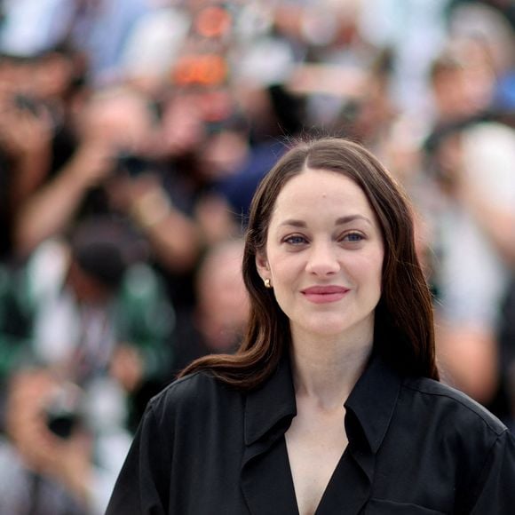 Sur Instagram, la comédienne a partagé une photo souvenir d'un engagement écologique commun à Bordeaux.

Marion Cotillard au photocall du film "Karma" lors du 79ème Festival International du Film de Cannes (12 - 23 mai 2026), le 16 mai 2026.
© Jacovides / Moreau / Bestimage