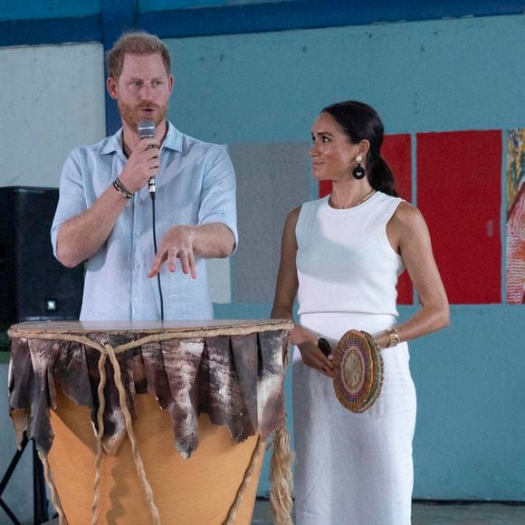 Le prince Harry et la duchesse de Sussex Meghan lors d'une visite à San Basilio de Palenque, en Colombie, le 17 août 2024.