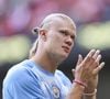 Erling Haaland est connu pour ses performances sportives, son salaire à plusieurs millions, et sa coupe de cheveux caractéristique. 

Erling Haaland (Manchester City) lors du Community Shield opposant Arsenal à Manchester City au Millennium Stadium de Cardiff, au Pays de Galles.