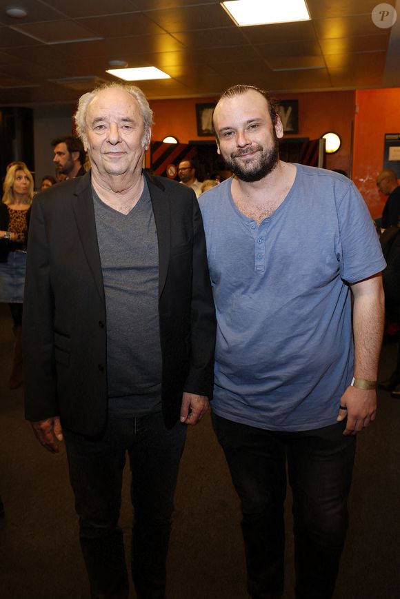 Quand il n'est pas en tournée avec son fils Arthur, c'est là qu'il va se reposer.

Exclusif - Maxime Le Forestier et son fils Arthur Le Forestier en backstage de l'émission "Unis face au séisme" à l'Olympia diffusée en direct sur France 2 le 14 mars 2023. 
© Cyril Moreau / Christophe Clovis / Bestimage