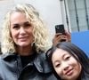 Jade Hallyday est sur un nuage
Laeticia Hallyday, ses filles Joy et Jade lors de l'inauguration d'une plaque commémorative en hommage à Johnny Hallyday devant l'immeuble où le chanteur français a grandi dans le 9ème arrondissement de Paris, France. . © Dominique Jacovides/Bestimage