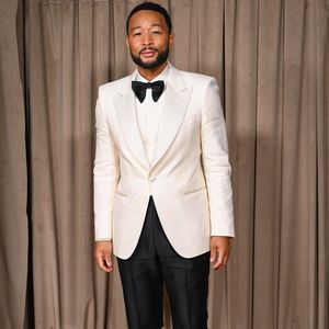 John Legend au Musée d’Histoire naturelle de Londres ce vendredi 3 octobre 2025. Photo par Backgrid UK/ Bestimage