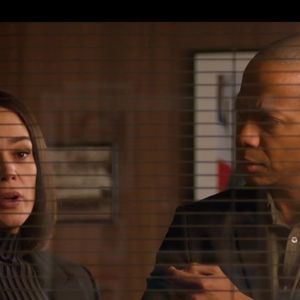 Vendredi 14 novembre, les téléspectateurs de France 2 ont découvert un épisode inédit dans lequel ils ont appris que le commissaire Bachert, interprété par Jean-Louis Garçon, partait pour d’autres horizons professionnels.

Lola Dewaere et Jean-Louis Garçon de la série "Astrid et Raphaëlle" sur France 2