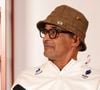 Le sportif s'est "laissé séduire au point de croire qu’une femme, qu’il n’avait jamais rencontrée autrement qu’au téléphone, était la femme de sa vie".

Yannick Noah, lors de la présentation du projet Para Tennis de la Fédération Française de Tennis, à Roland-Garros, Paris, France, le 21 janvier 2026. © Jack Tribeca / Bestimage