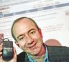 Père fondateur d'Amazon, il a fait de sa librairie en ligne la plus grande épicerie d'Internet. 

Photo d'archives de Jeff Bezos, 2000. Photo by Imago/ABACAPRESS.COM