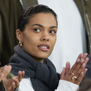 Elle n'est pas la seule star à en posséder un

Tina Kunakey - Célébrités dans les tribunes lors du quart de finale aller de Ligue des champions: Le PSG s'est incliné à domicile face au FC Barcelone (2-3) au Parc des Princes à Paris © Cyril Moreau/Bestimage