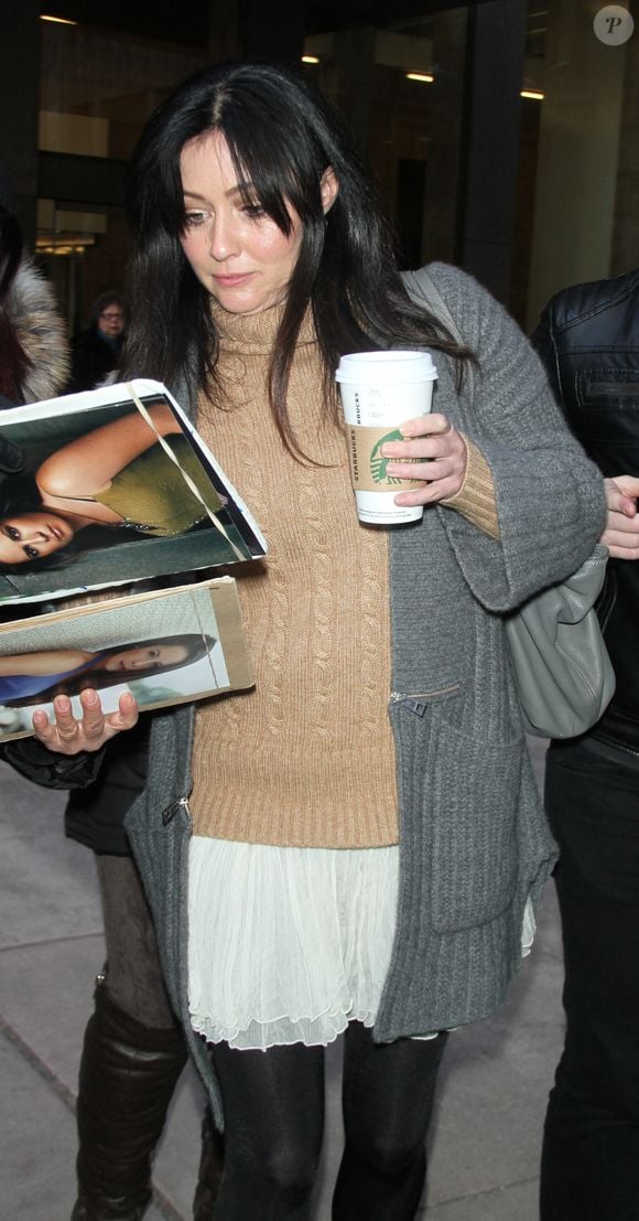 Son rêve ultime aurait été d'enfanter... Impossible. Après de nombreuses FIV, l'actrice tombait malade.

Former Beverly Hills 90210 beauty Shannen Doherty arrived at SiriusXM radio studios to appear on the Just Jenny radio show in New York City, NY, USA on January 15, 2015. During her interview Shannen vehemently denied co-star Jason Priestley's accounts of her in his 2014 memoir blaming his false memories of her on his near-death car crash. Photo by GSI/ABACAPRESS.COM