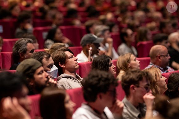 Il s'agit de l'acteur Théo Navarro-Mussy, âgé de 34 ans.

Masterclass avec C.McQuarrie lors du 78ème Festival International du Film de Cannes, le 14 mai 2024.

Photo : Olivier Borde / Bestimage