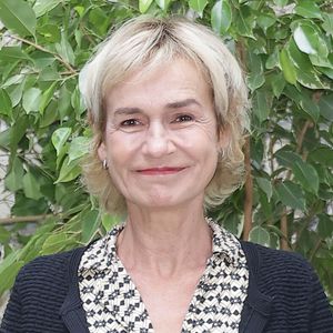 Sandrine Bonnaire est actuellement à l'affiche du documentaire Le Monde à l'endroit et sur scène dans 4.48 Psychose.

Sandrine Bonnaire au photocall du film “Le lièvre” lors de la 19ème édition du festival du film francophone d'Angoulême. © Coadic Guirec / Bestimage