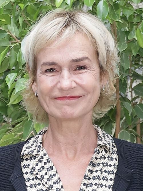 "Je suis allée voir une psy pendant 4 ans" : Sandrine Bonnaire raconte cet épisode qui l'a marquée à vie