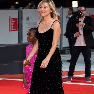 Celine Oumy Garrel, Valeria Bruni Tedeschi marchent sur le tapis rouge avant la projection de Les Estivants (The Summer House) lors de la 75e Mostra de Venise à Sala Grande le 5 septembre 2018 à Venise, Italie. Photo by Marco Piovanotto/ABACAPRESS.COM