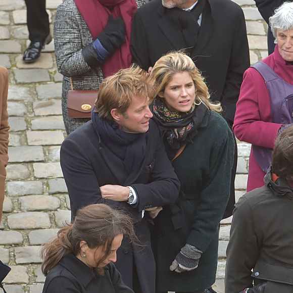 En légende, quelques mots suffisent à traduire ses sentiments : “Happy birthday my love”, accompagnés d'un cœur rouge. 

Laurent Delahousse et sa compagne Alice Taglioni lors de la cérémonie d’hommage national à Jean d’Ormesson à l'hôtel des Invalides à Paris le 8 décembre 2017.
© Giancarlo Gorassini / Bestimage
