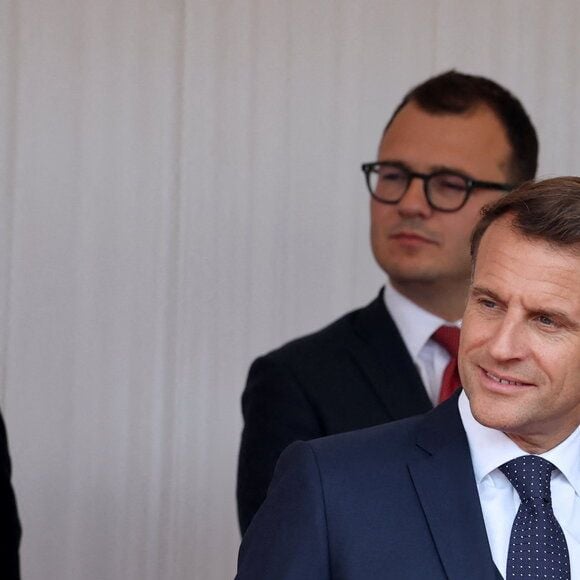 Le roi Charles III d'Angleterre continue en parallèle d'exercer ses fonctions. Il a notamment reçu le président Emmanuel Macron et sa femme la Première Dame Brigitte Macron du 8 au 10 juillet 2025.

Le roi Charles III d'Angleterre, Camilla Parker Bowles, reine consort d'Angleterre accueillent le couple présidentiel français le président Emmanuel Macron et sa femme la Première Dame Brigitte Macron sur Datchet road à Windsor, Royaume Uni, le 8 juillet 2025. 

© Dominique Jacovides/Bestimage